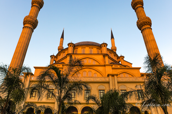 Nizamiye Turkish Masjid / Turkish Mosque Sunlight