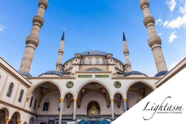 Cover Image for The Nizamiye Turkish Masjid is the Biggest Mosque in the Southern Hemisphere